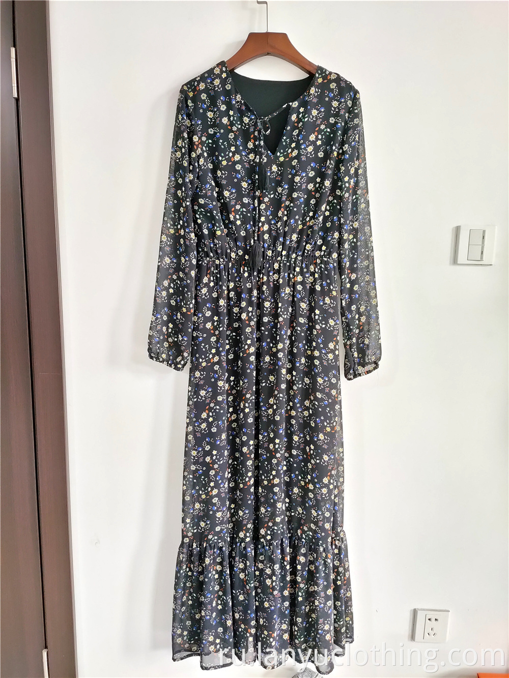 OEM Factory Made Long Sleeves Non-stretchy Floral Dress